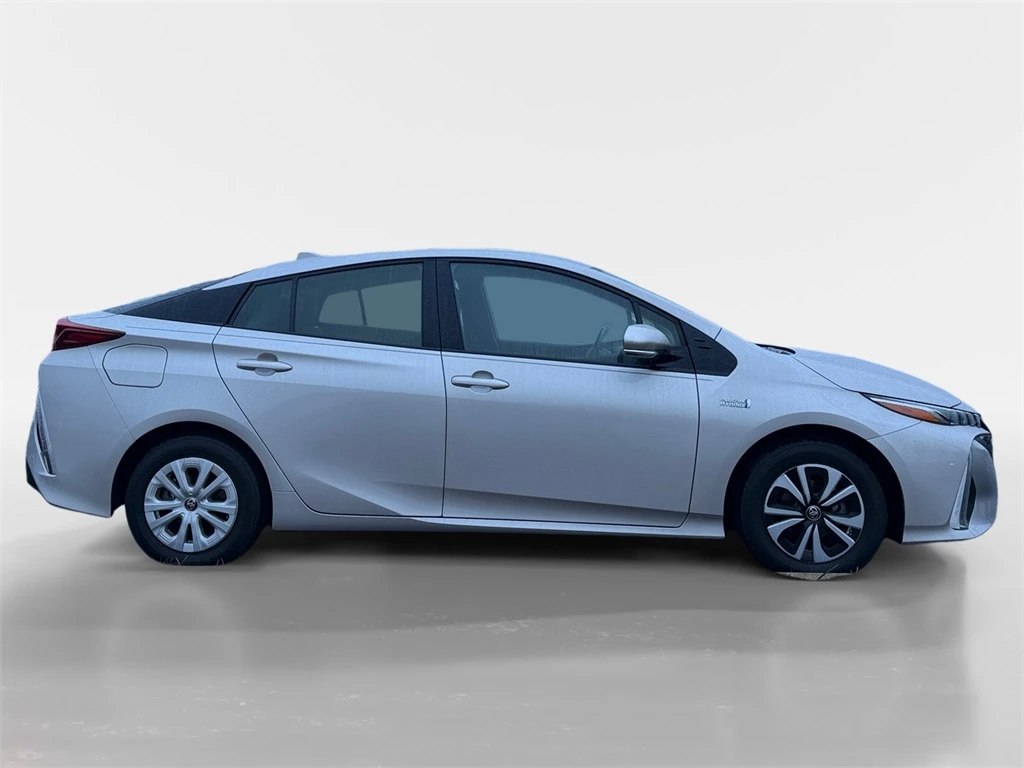 2019 Toyota Prius Prime Plus photo 3