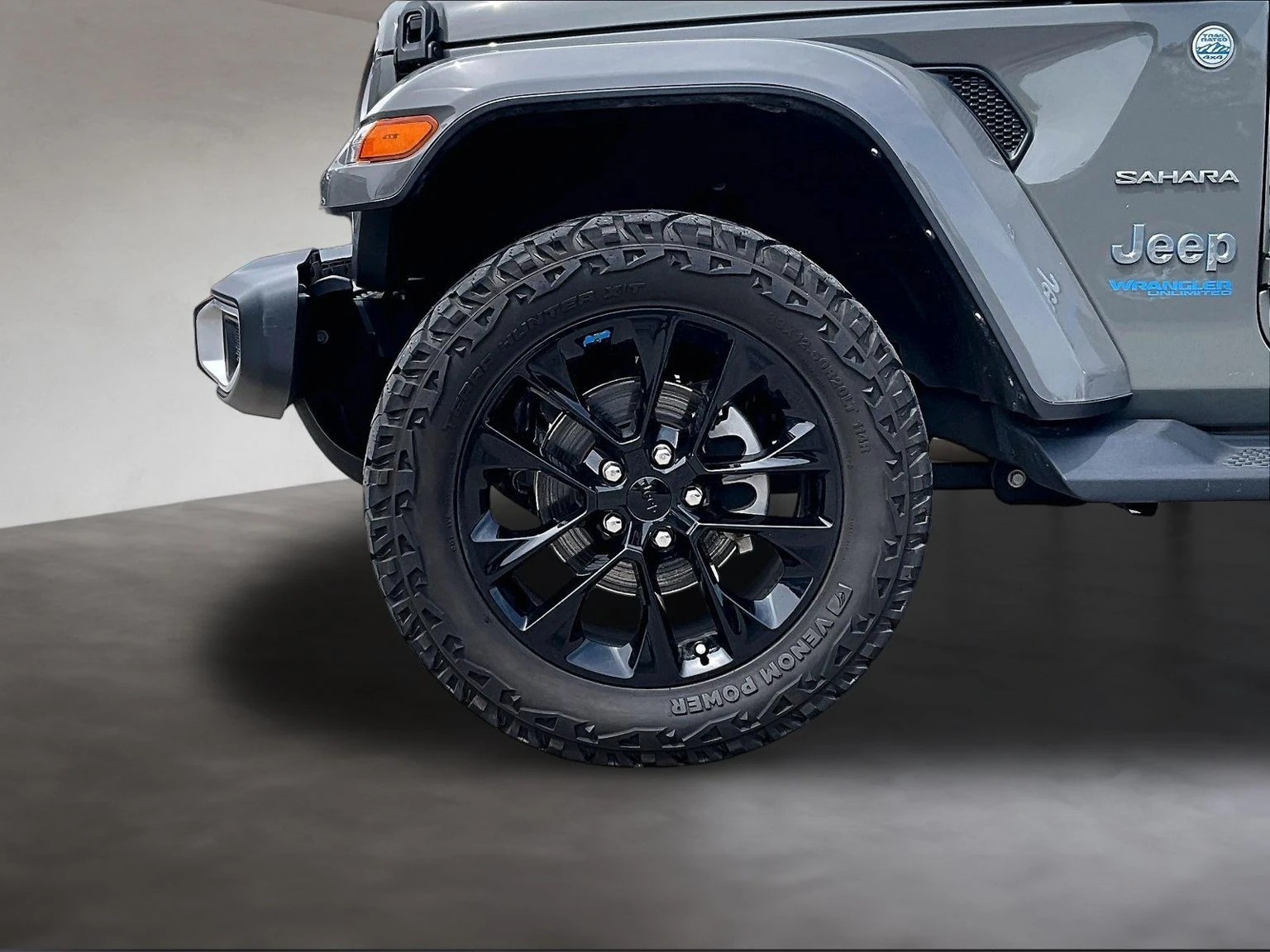 2022 Jeep Wrangler Unlimited Sahara 4XE - Photo 9