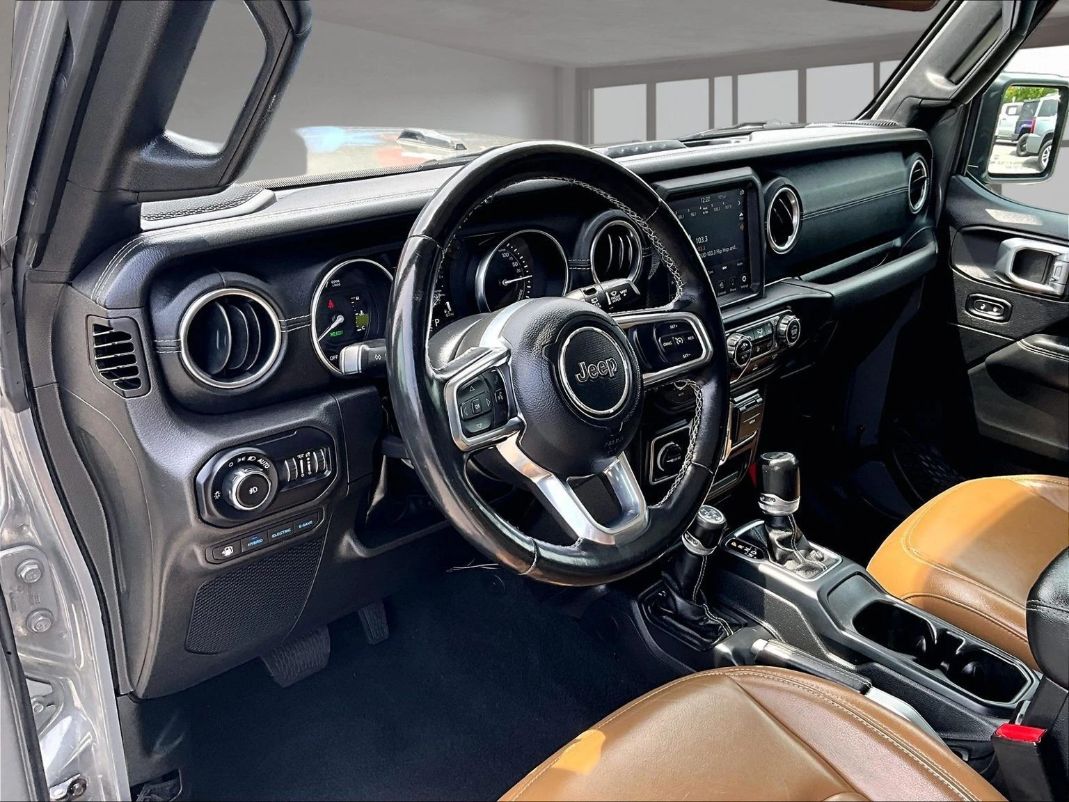 2022 Jeep Wrangler Unlimited Sahara 4XE - Photo 14