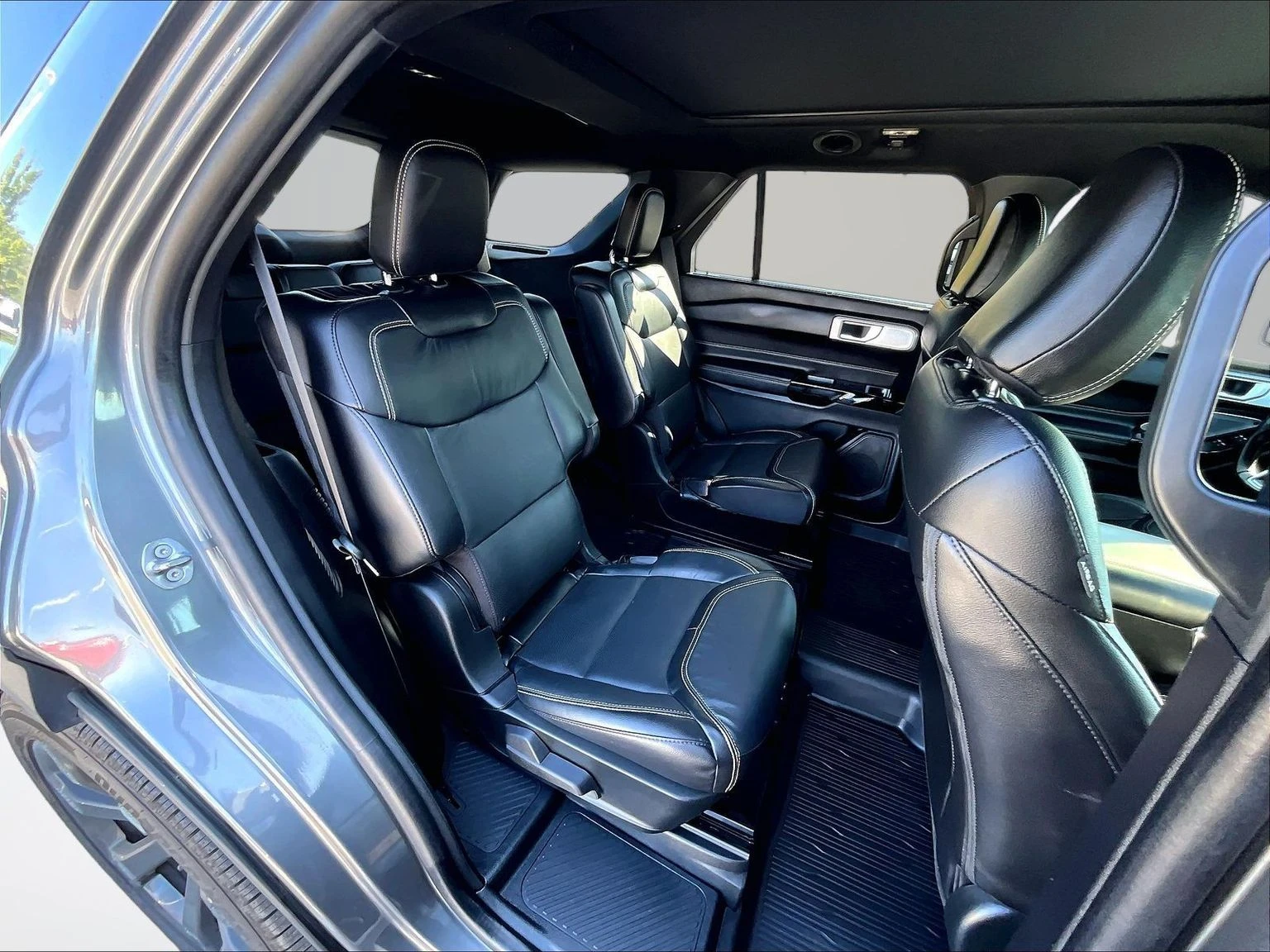 2022 Ford Explorer ST - Photo 27