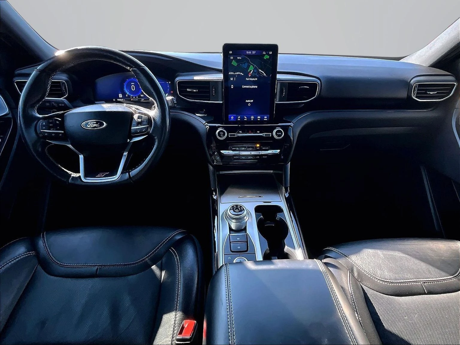 2022 Ford Explorer ST - Photo 16