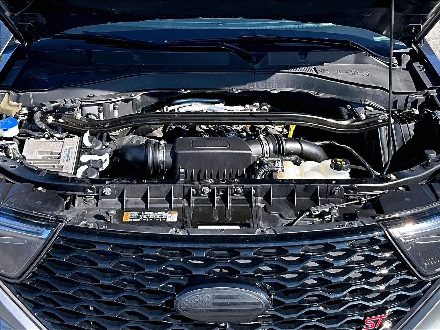 2022 Ford Explorer ST - Photo 10