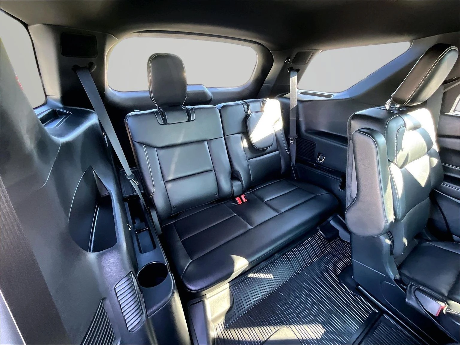 2022 Ford Explorer ST - Photo 28