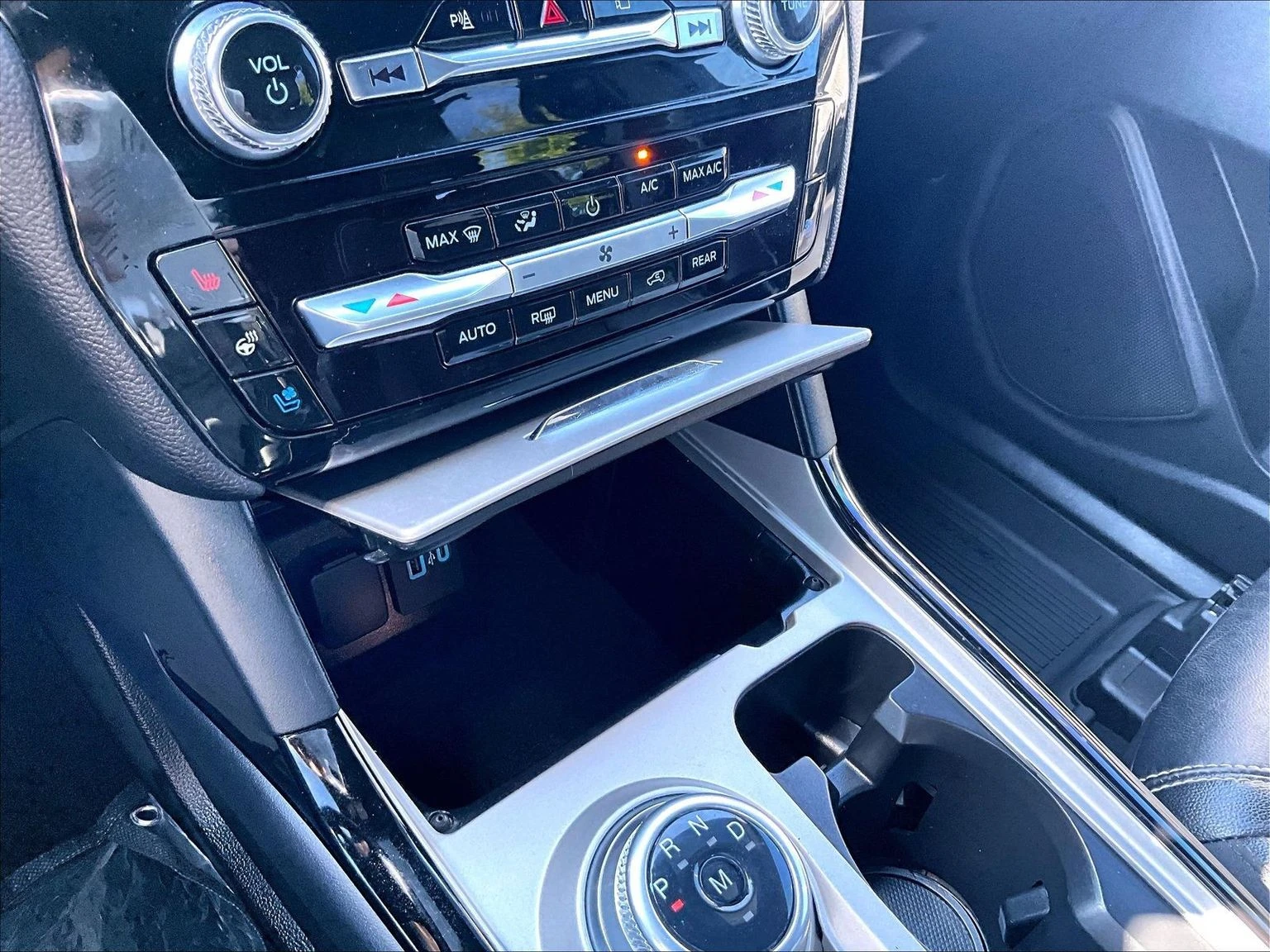 2022 Ford Explorer ST - Photo 32