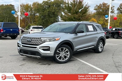 2022 Ford Explorer Limited's photo