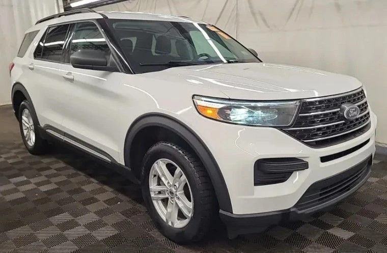 2022 Ford Explorer XLT 4WD's photo