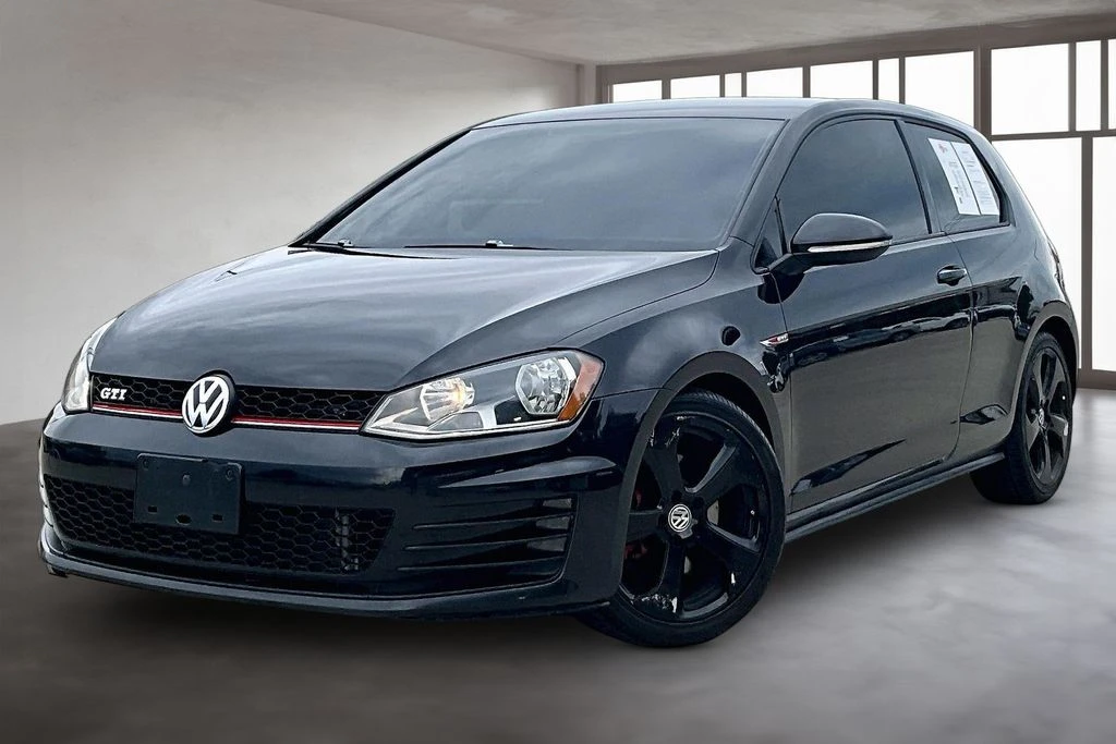 2015 Volkswagen Golf GTI 2.0T S 2-door DSG PZEV's photo
