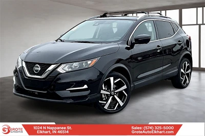 2022 Nissan Rogue Sport SL's photo