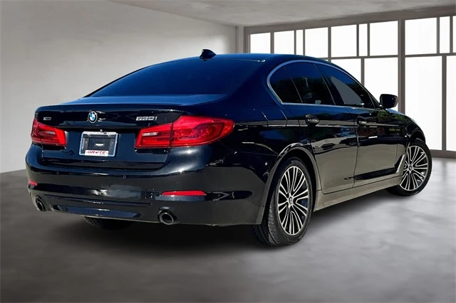 2018 Bmw 530i xDrive Sedan photo 3