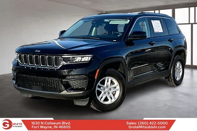 2023 Jeep Grand Cherokee Laredo's photo