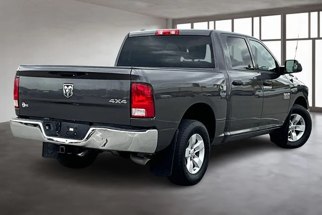 2015 Ram 1500 Tradesman photo 3