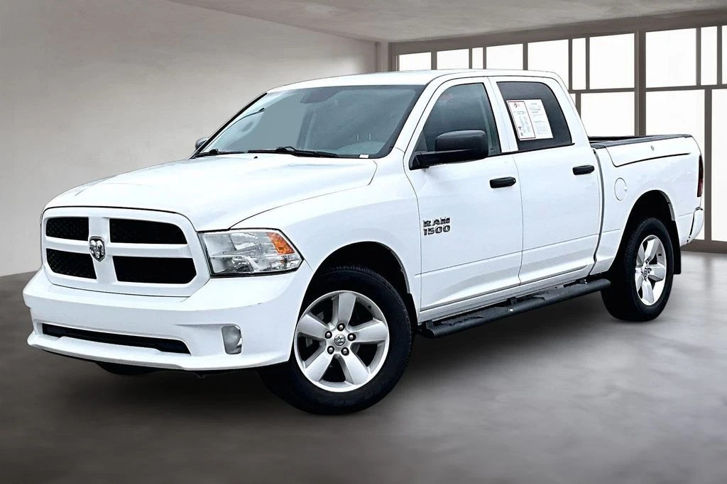 2015 RAM 1500 Express 4x4 Crew Cab's photo