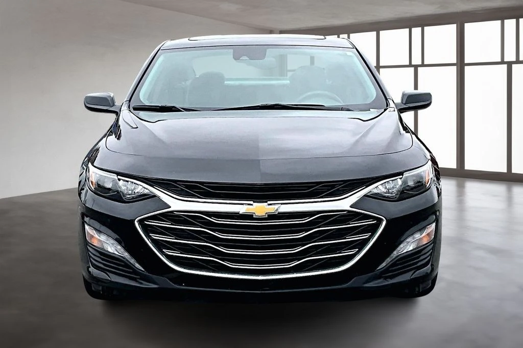 2024 Chevrolet Malibu 1LT photo 3