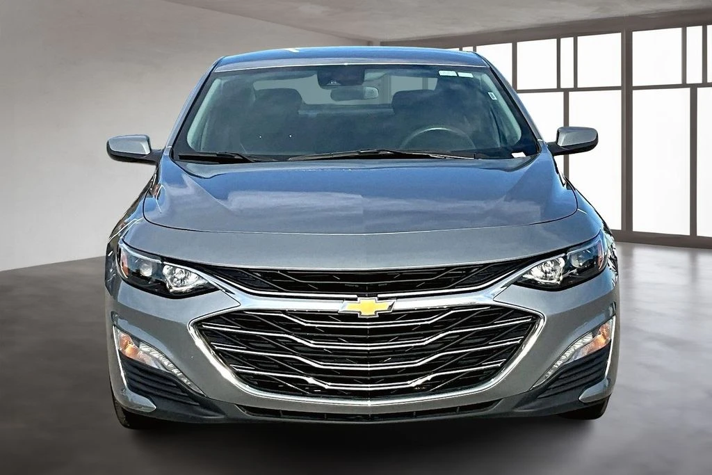 2024 Chevrolet Malibu 1LT photo 3