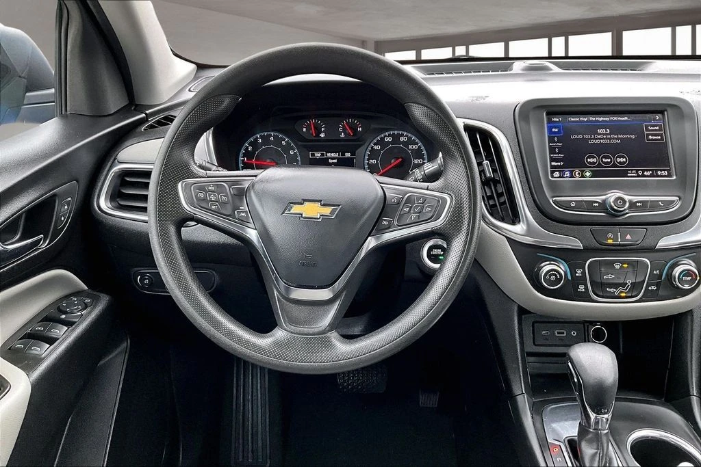 2024 Chevrolet Equinox LS photo 3