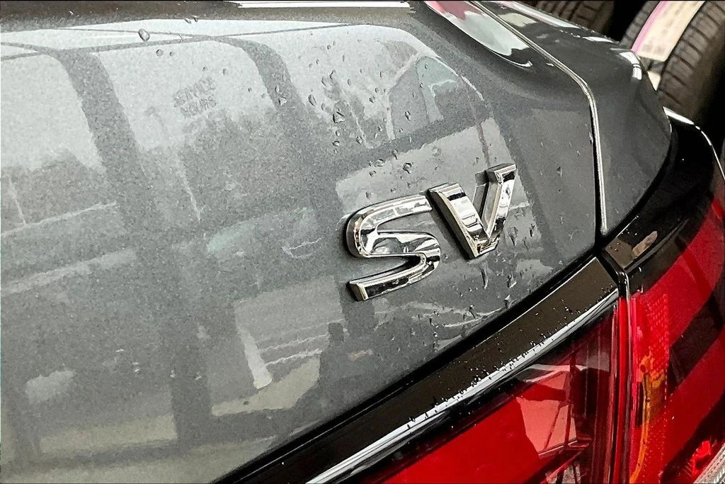 2024 Nissan Sentra SV photo 2