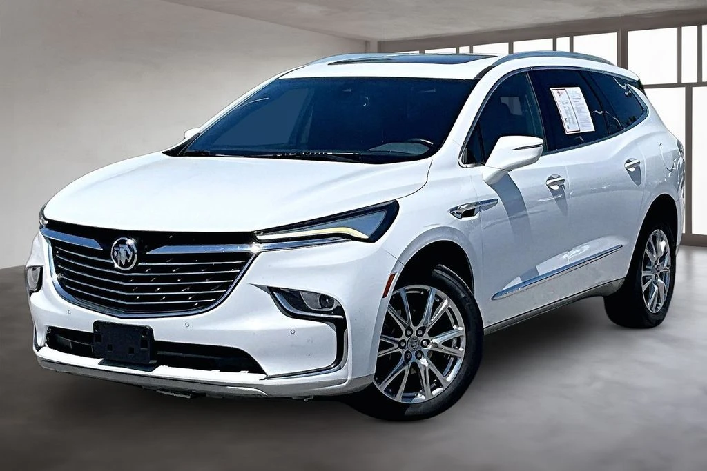 2023 Buick Enclave Essence AWD's photo
