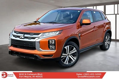 2025 Mitsubishi Outlander Sport ES's photo