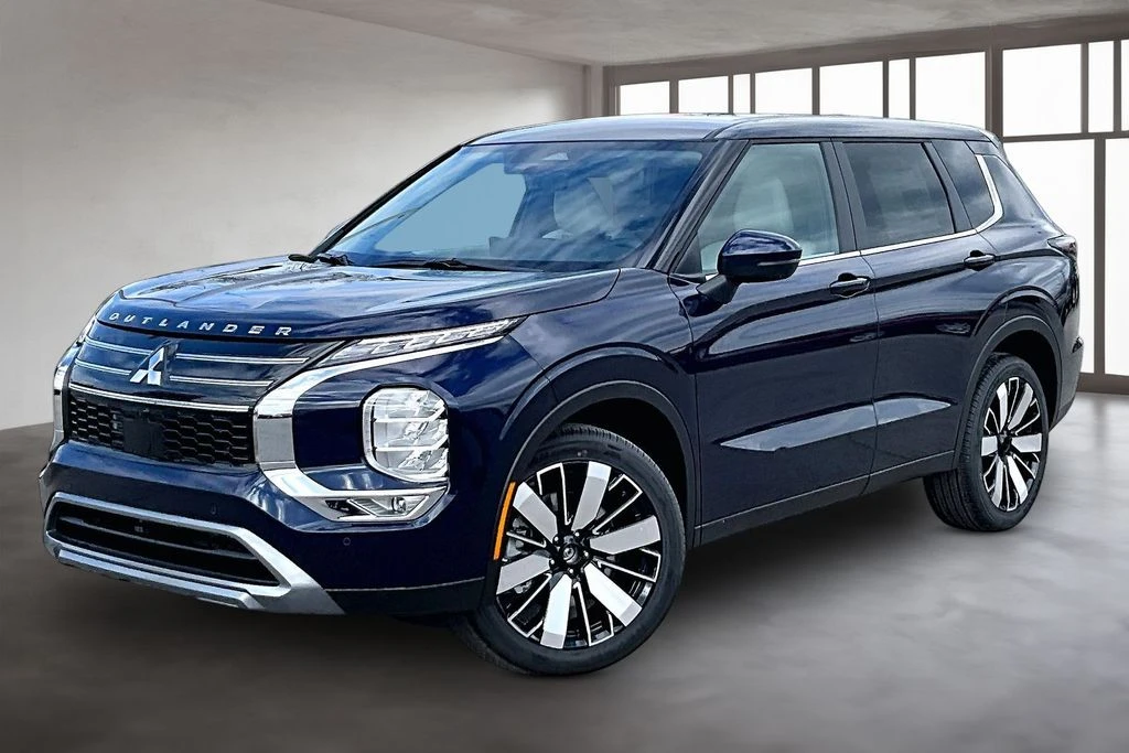2026 Mitsubishi Outlander SE FWD's photo