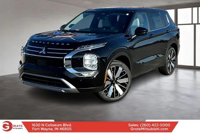 2025 Mitsubishi Outlander SE's photo