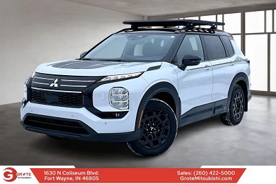 2026 Mitsubishi Outlander Trail Edition's photo