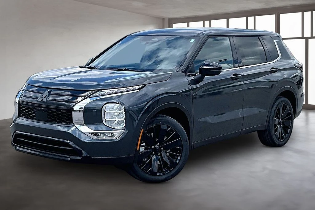 2026 Mitsubishi Outlander LE S-AWC's photo