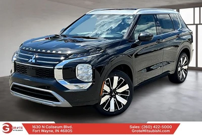 2025 Mitsubishi Outlander SEL Platinum Edition's photo