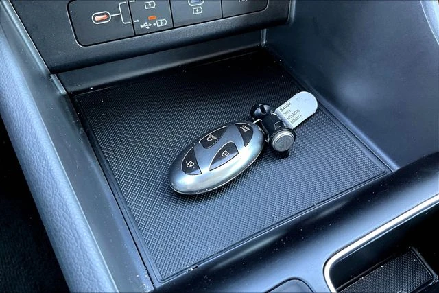 2024 Hyundai Sonata SEL photo 3