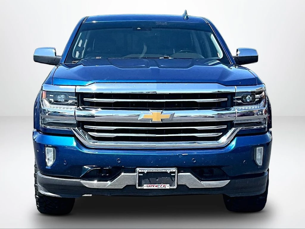 2017 Chevrolet Silverado 1500 High Country - Photo 2