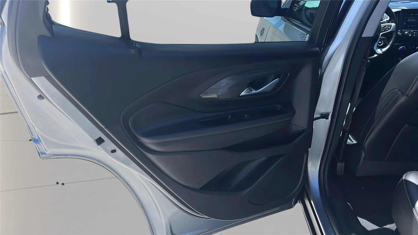 2023 GMC Terrain SLT - Photo 13