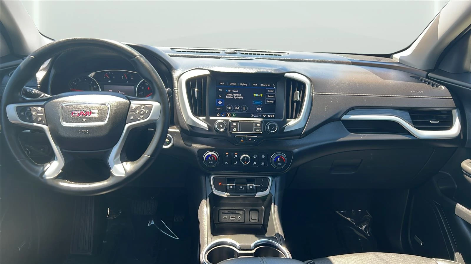 2023 GMC Terrain SLT - Photo 8