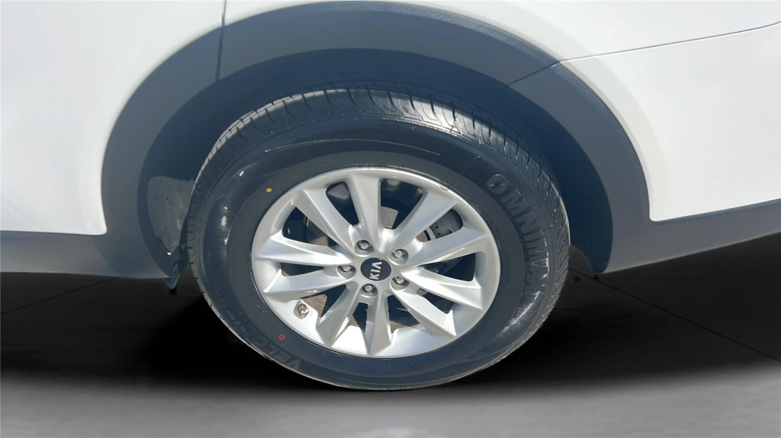 2020 Kia Sorento LX - Photo 16