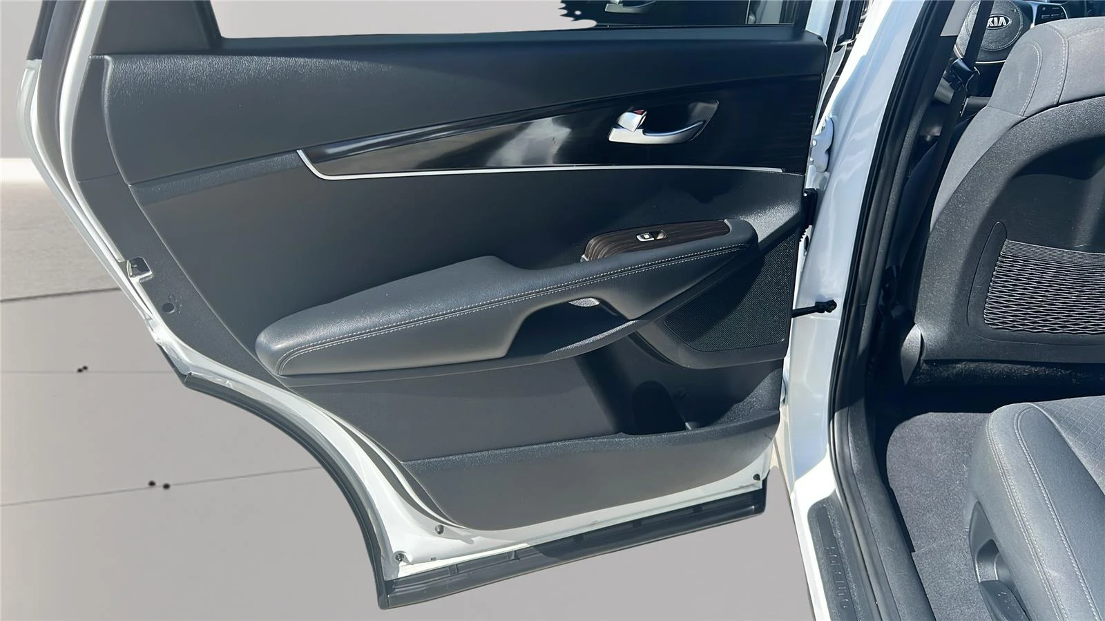 2020 Kia Sorento LX - Photo 17