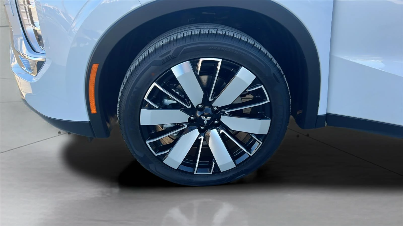 2026 Mitsubishi Outlander SE - Photo 15