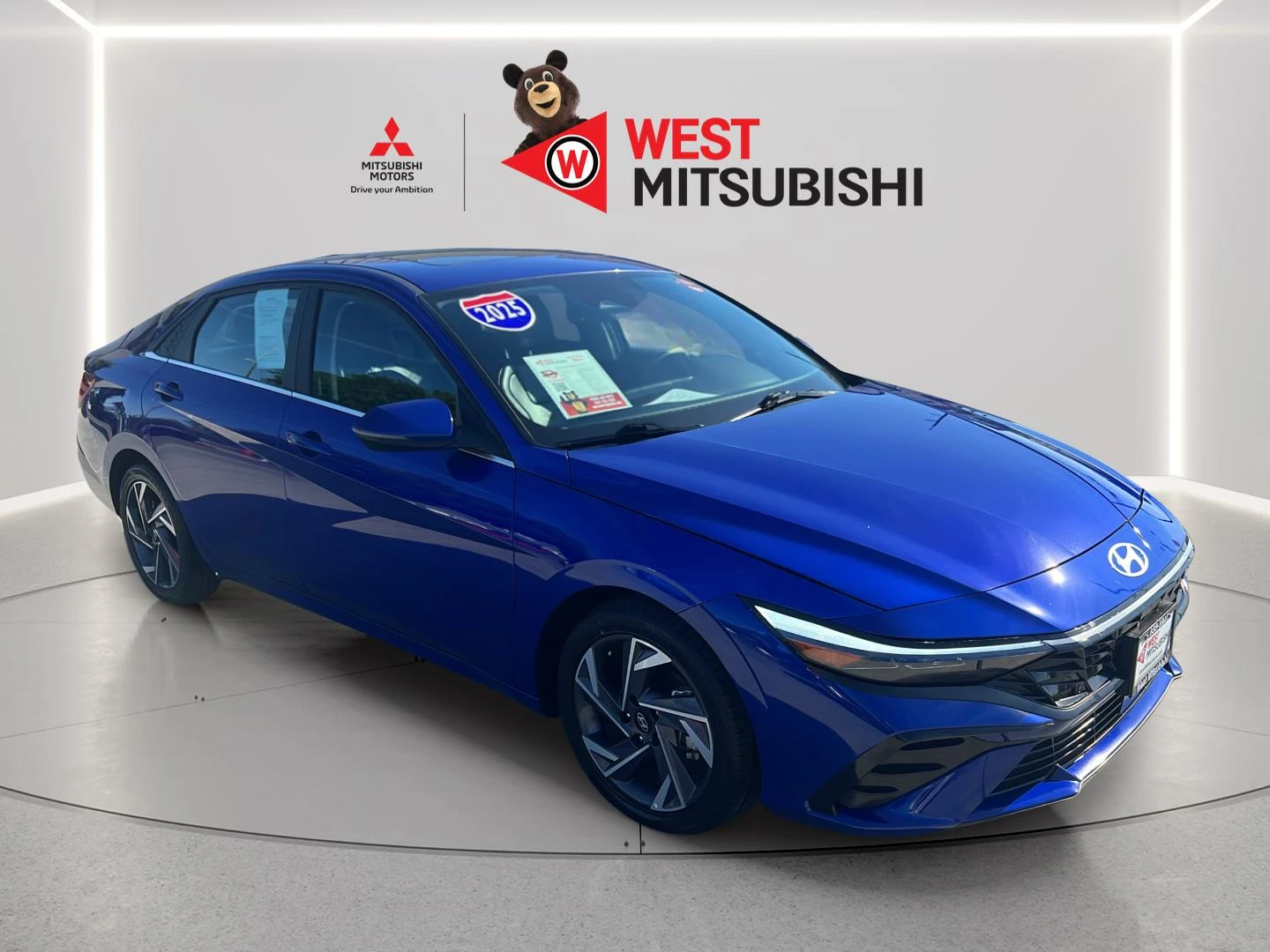 2025 Hyundai Elantra Limited - Photo 6