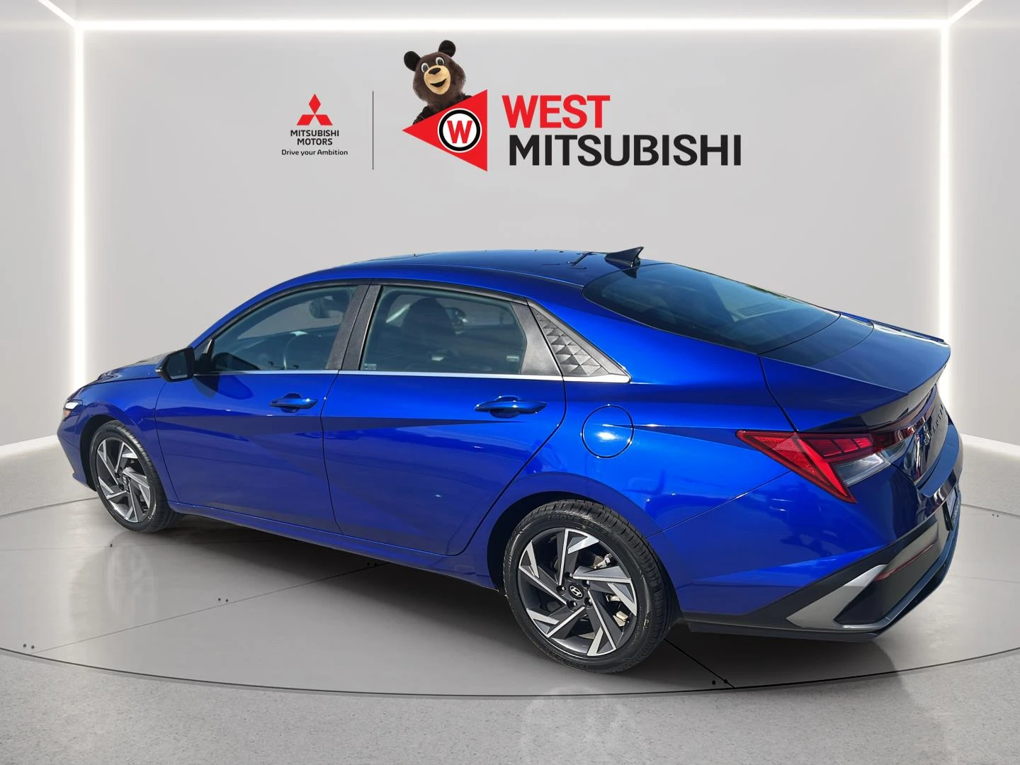 2025 Hyundai Elantra 2.0 Limited IVT's photo