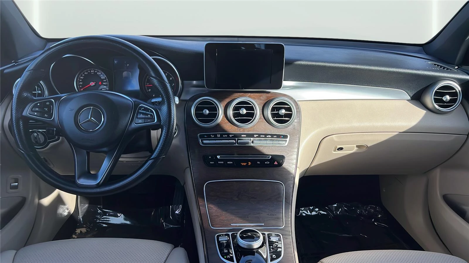2018 Mercedes-Benz GLC GLC300 - Photo 8