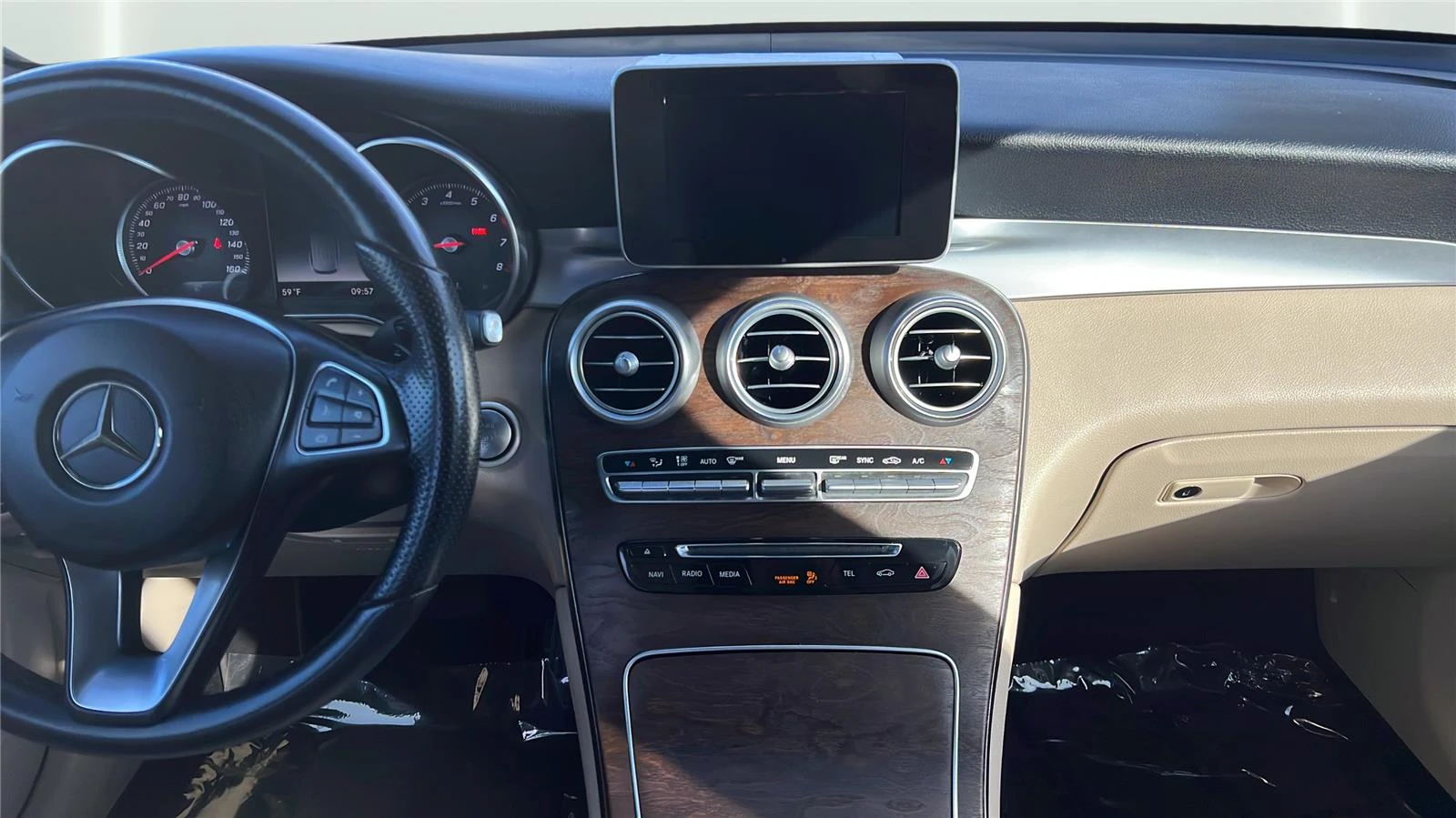 2018 Mercedes-Benz GLC GLC300 - Photo 9