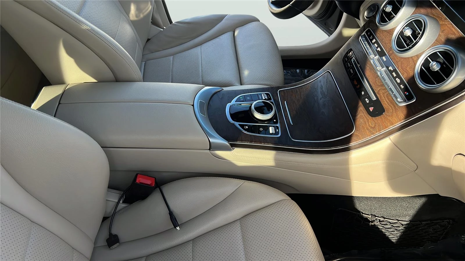 2018 Mercedes-Benz GLC GLC300 - Photo 20